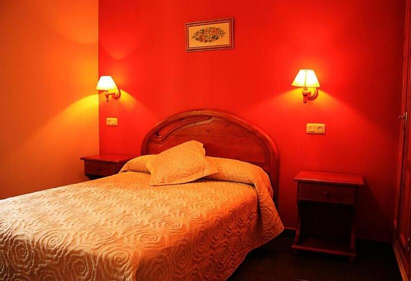 Hostal Casa Lacreu