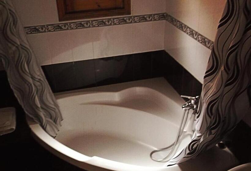 Hostal Casa Lacreu