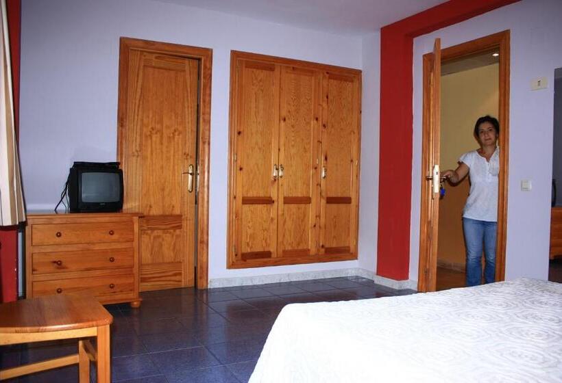 Hostal Casa Lacreu