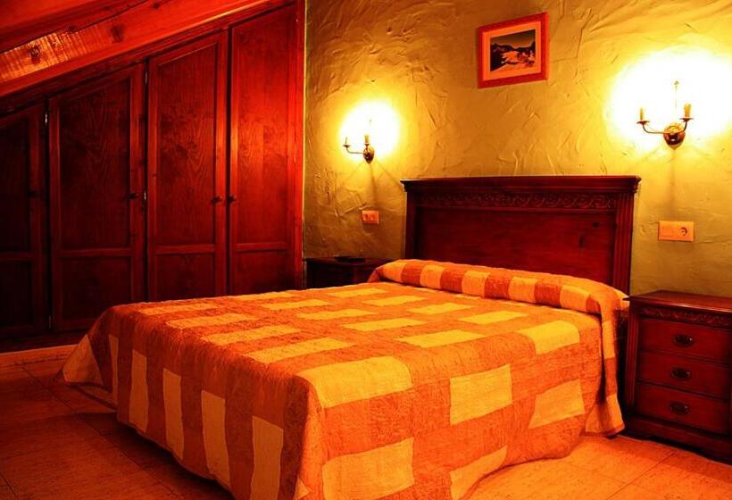 Hostal Casa Lacreu