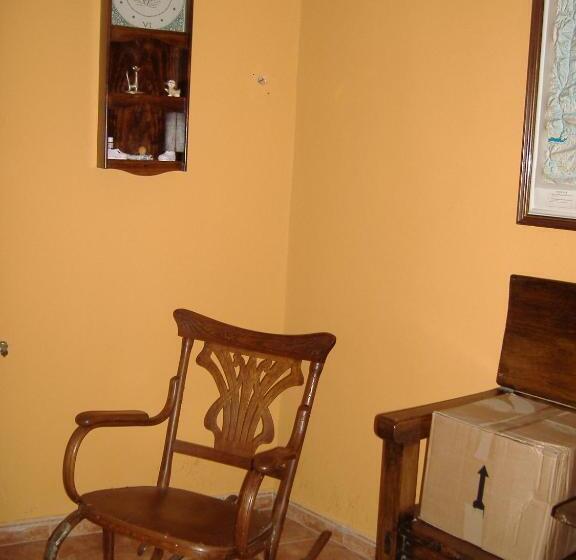 Hostal Casa Lacreu