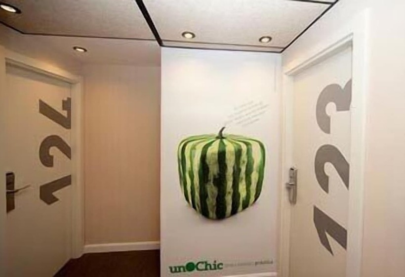 Hospedium Hostal Un Punto Chic