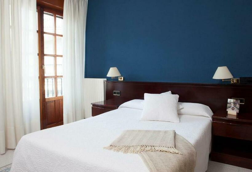 Hostal Santa Maria