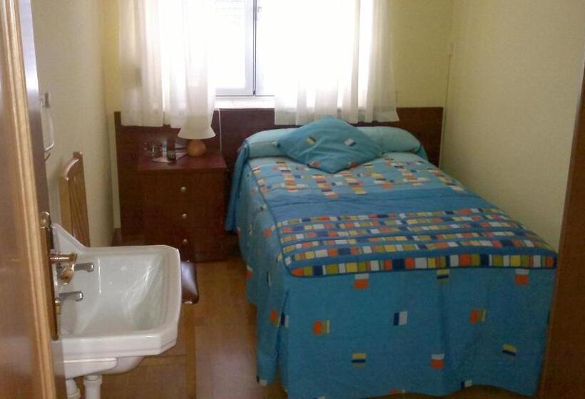 Hotel Hostal Residencia Delfin