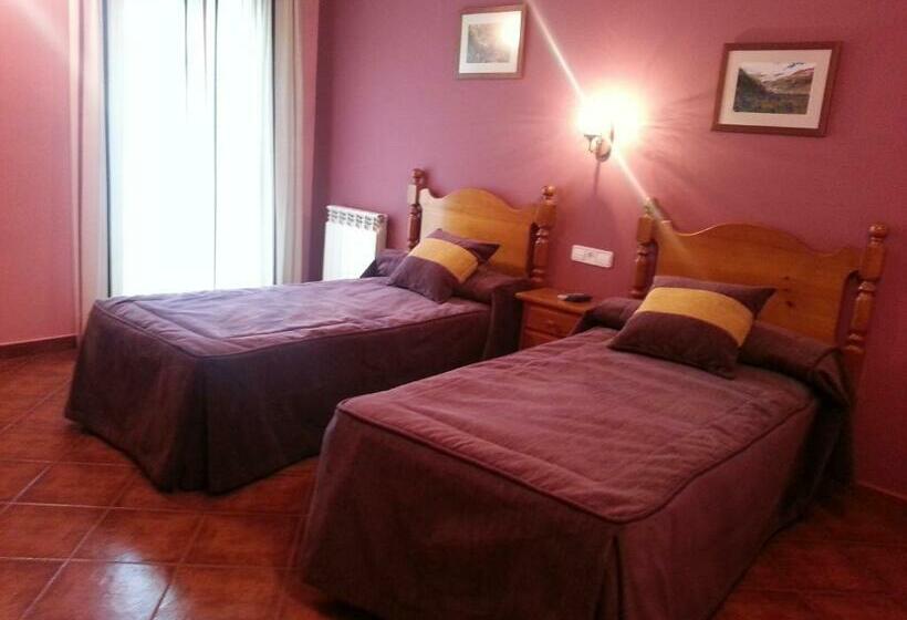 Отель Hostal Restaurante Asador Pañart