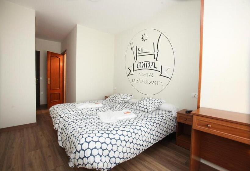 هتل Hostal Restaurante Central