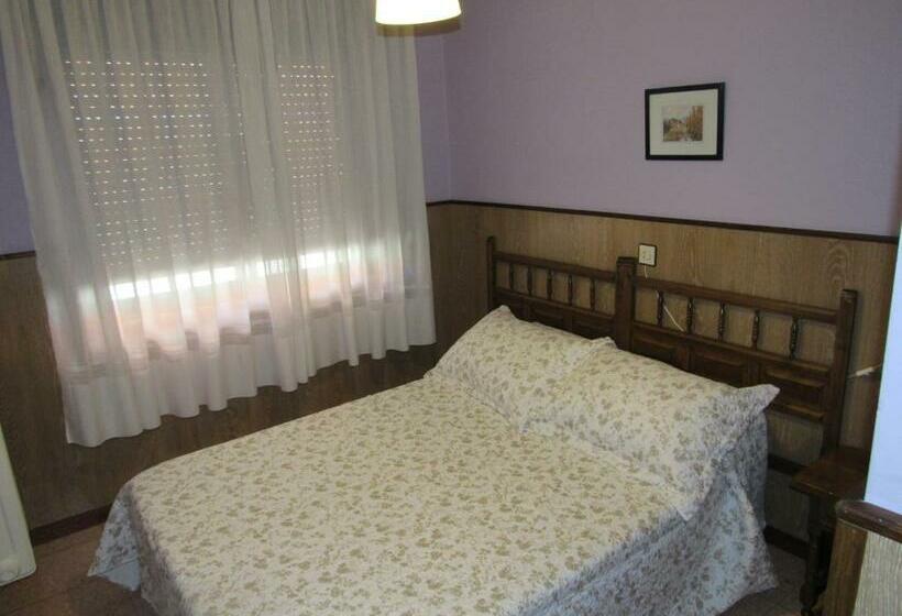 בית מלון כפרי Hostal Restaurante El Abuelo