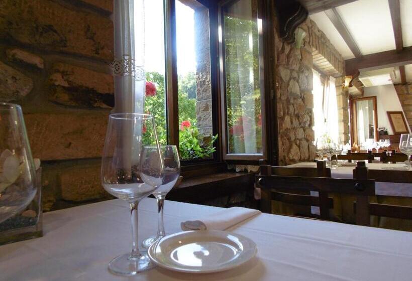 ホテル Logis  Restaurante La Casa De Juansabeli