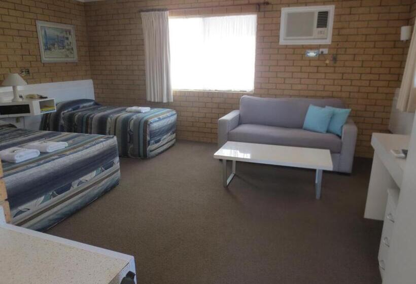 Aspley Pioneer Motel