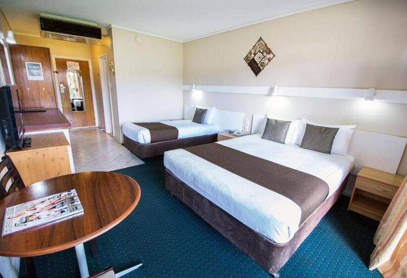 Elkira Court Motel