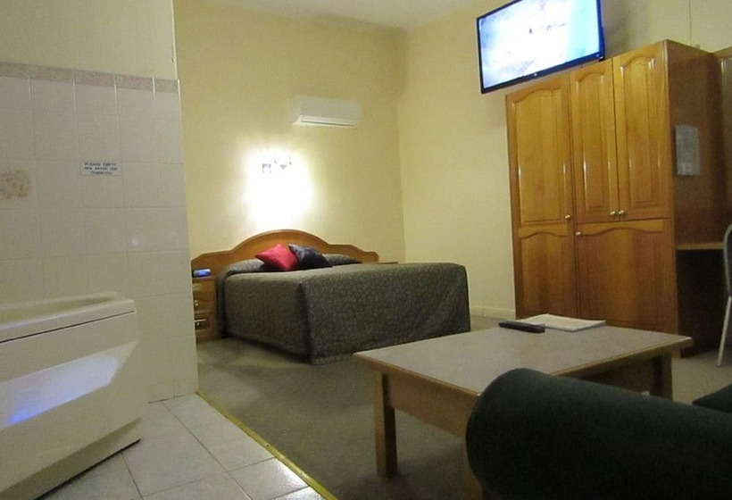 Glenelg Motel