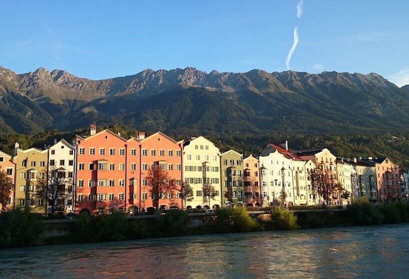 ホテル Alp Innsbruck