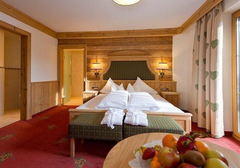 هتل Alpenresort Fluchthorn
