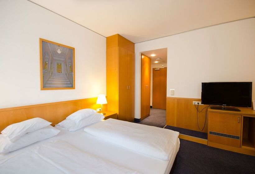 هتل Strudlhof Vienna