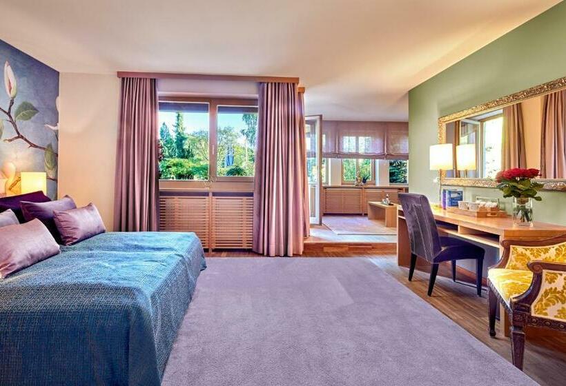 هتل Ayurveda Resort Mandira