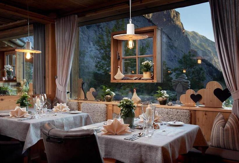 هتل Gramai Alm Alpengenuss & Natur Spa