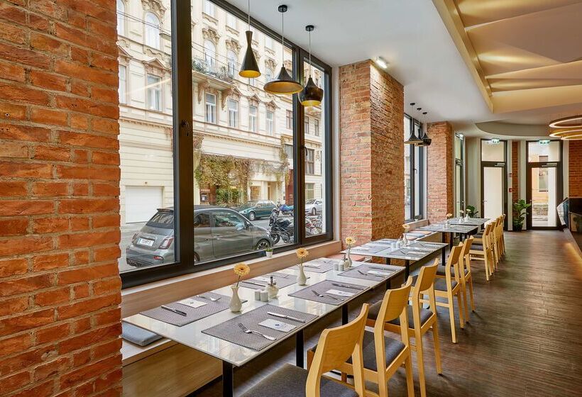 H+ Hotel Wien