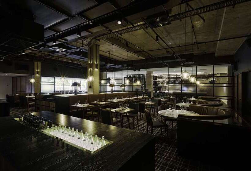 هتل Hilton Adelaide