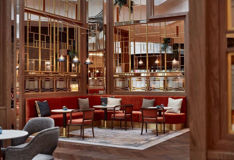 هتل Hilton Vienna Park