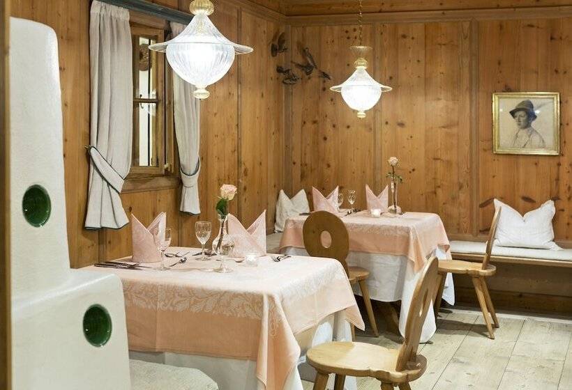Szálloda Neuhaus Zillertal Resort
