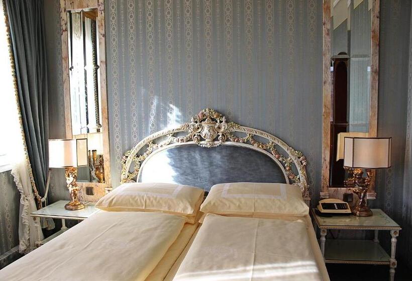 هتل Palais Porcia