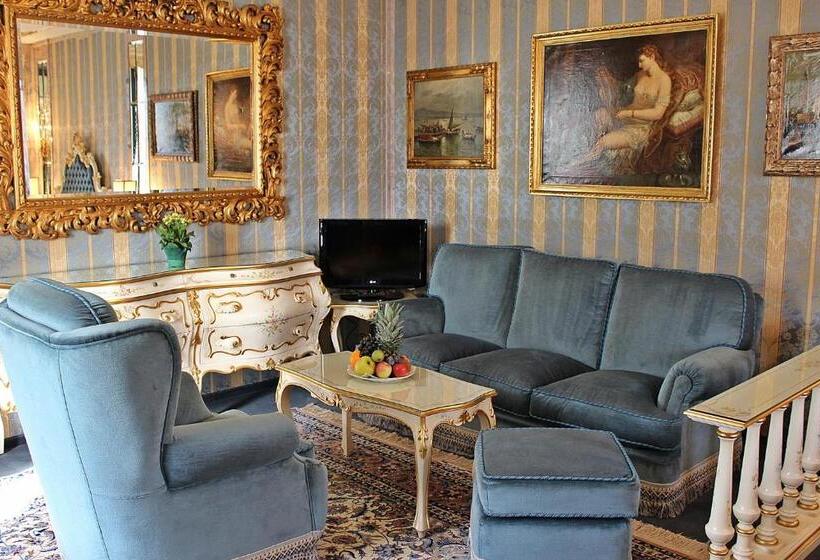 هتل Palais Porcia