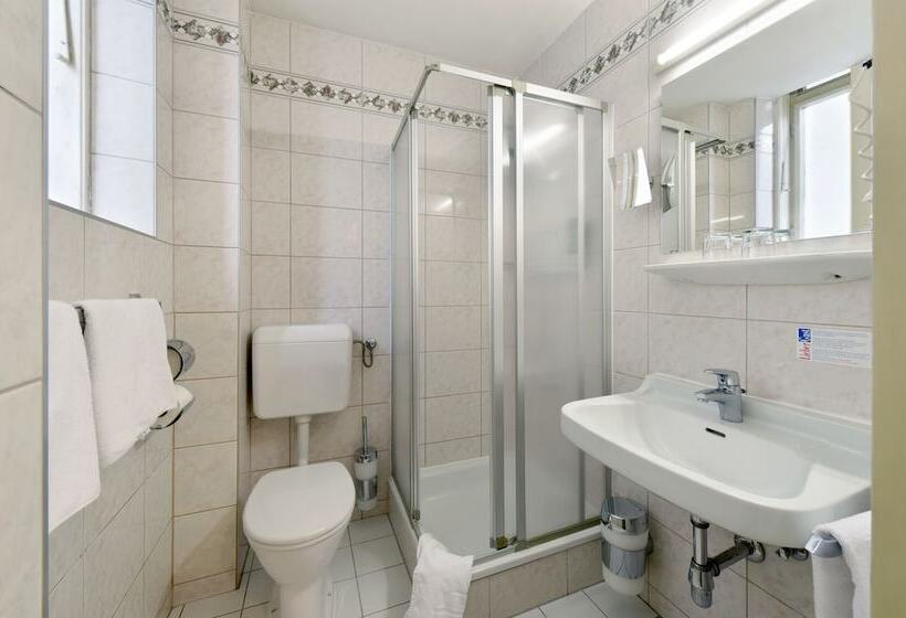 Fotos del hotel Hotel Pension Baronesse:  16