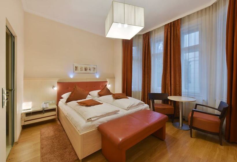 Fotos del hotel Hotel Pension Baronesse:  5