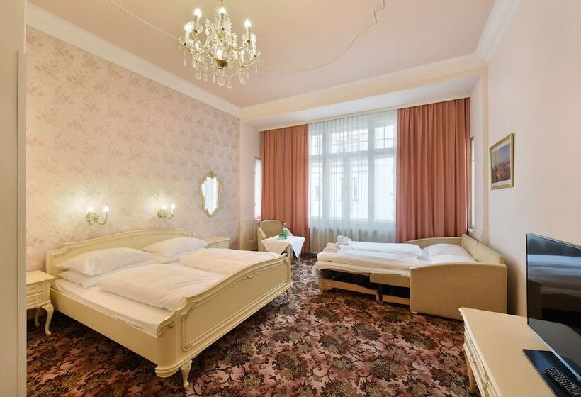 בית מלון כפרי Pension Baronesse