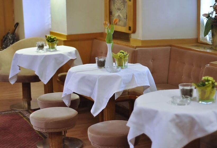 ホテル Restaurant Minichmayr