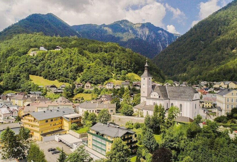 Landhotel Post Ebensee Am Traunsee S