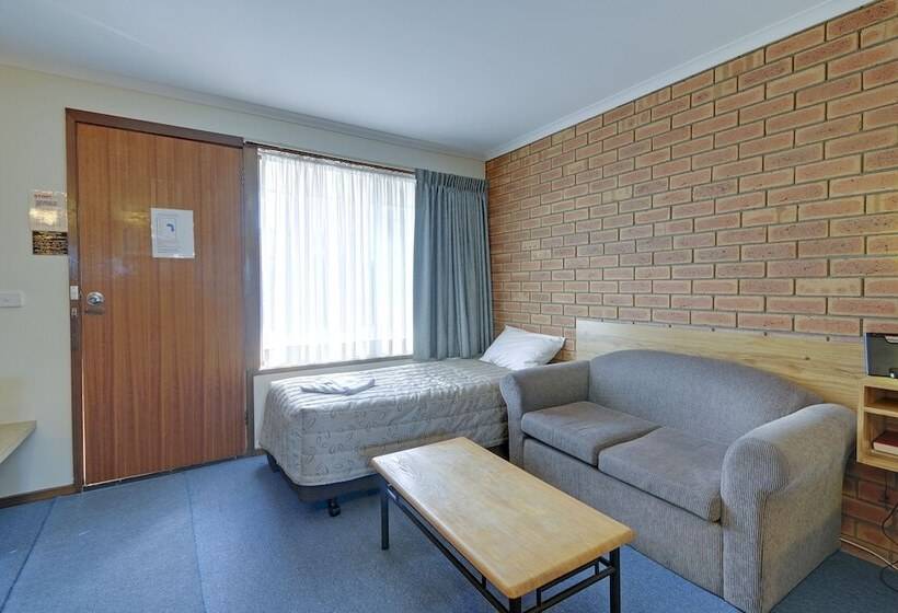 Tree Rose Motel Morwell
