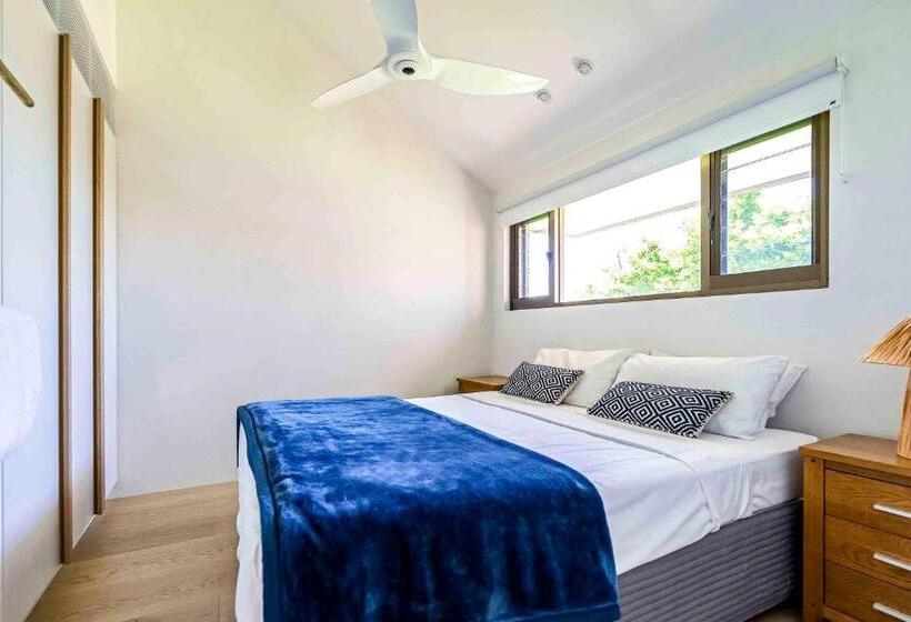 Glen Eden Beach Resort