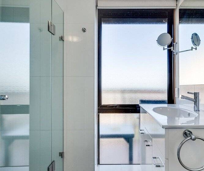Hillcrest Apartment