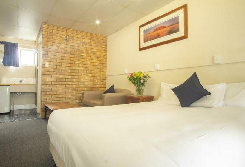 هتل Acacia Motor Inn