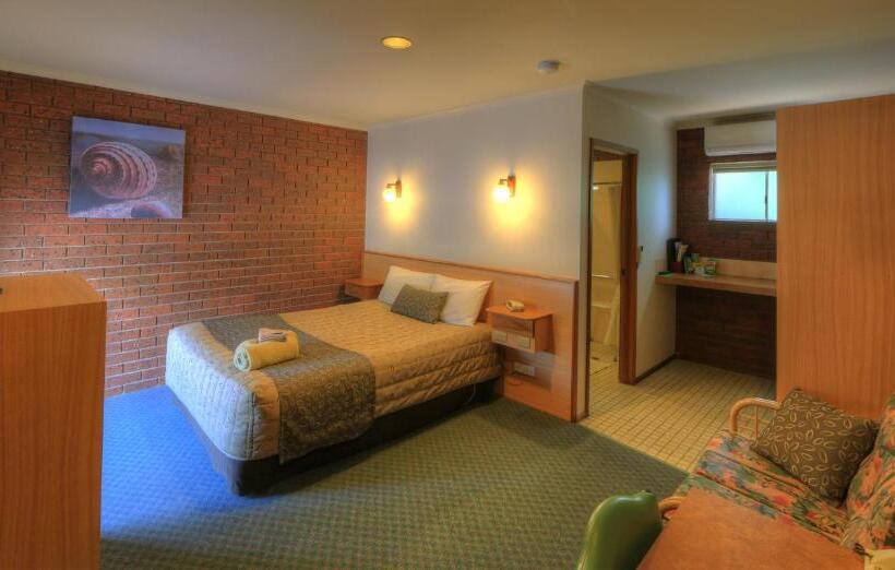 בית מלון כפרי Bairnsdale Tanjil Motor Inn