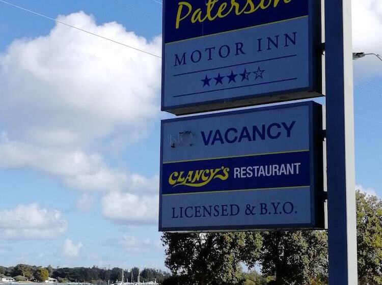 Szálloda Banjo Paterson Motor Inn