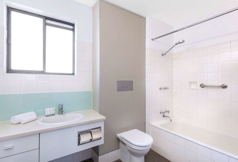هتل Best Western Plus Launceston
