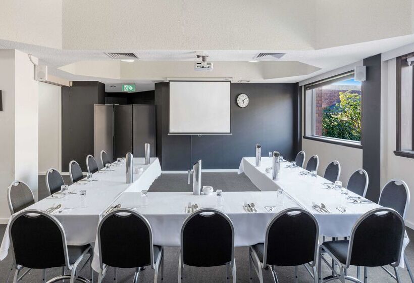 هتل Best Western Plus Launceston