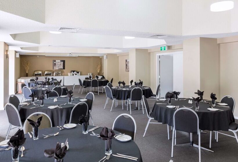 هتل Best Western Plus Launceston