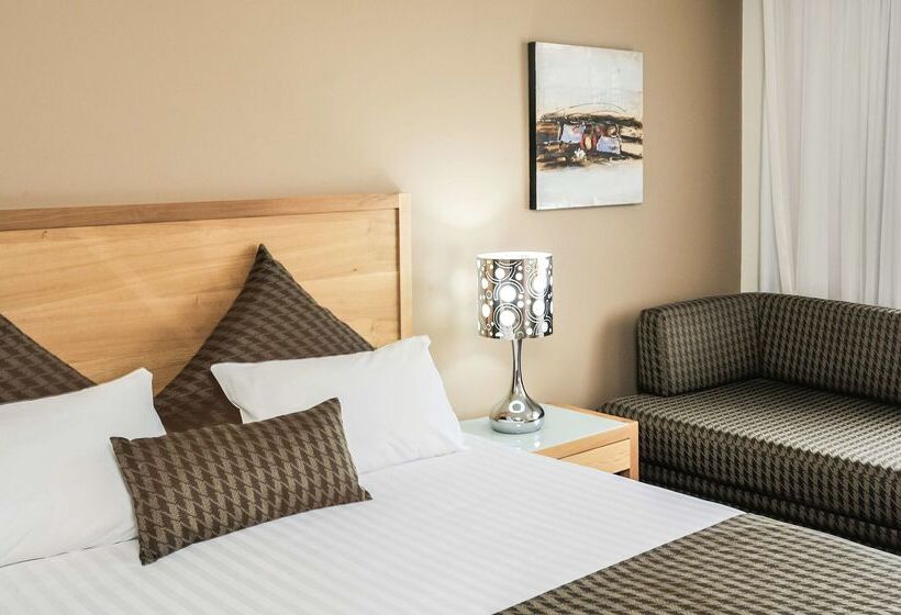هتل Best Western Plus Launceston