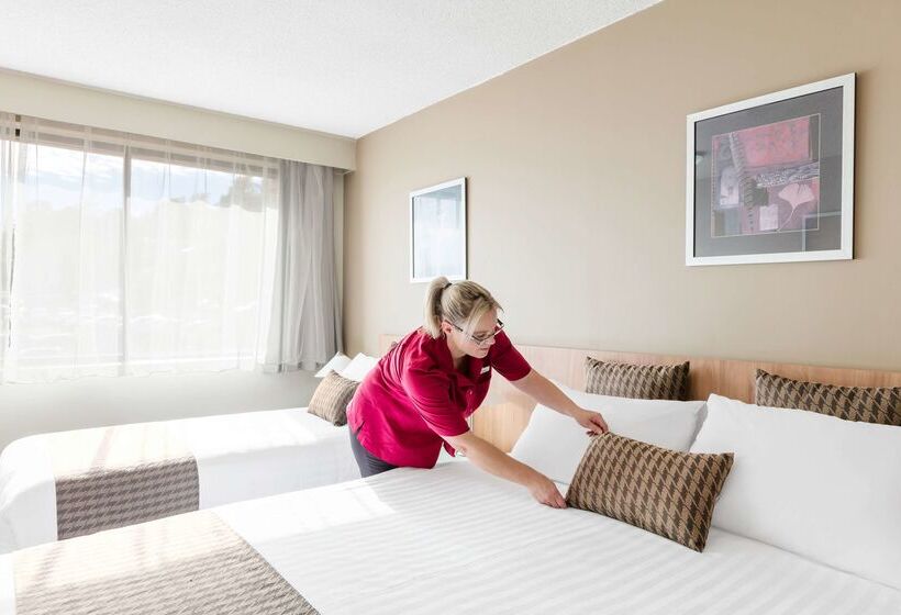 هتل Best Western Plus Launceston