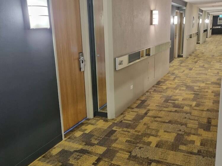 هتل Best Western Plus Launceston