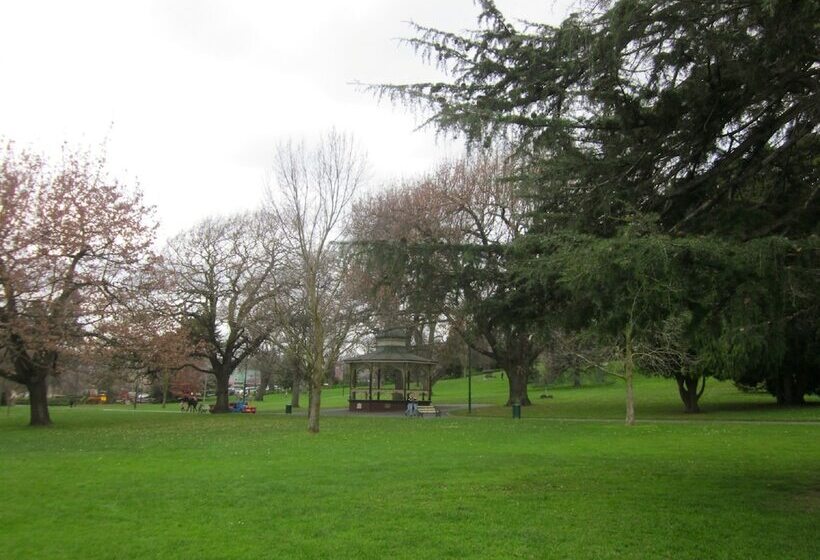 هتل Best Western Plus Launceston