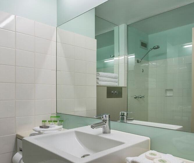 هتل Best Western Plus Launceston