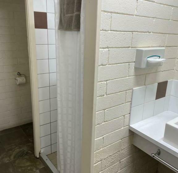 호텔 Central Highlands Motor Inn