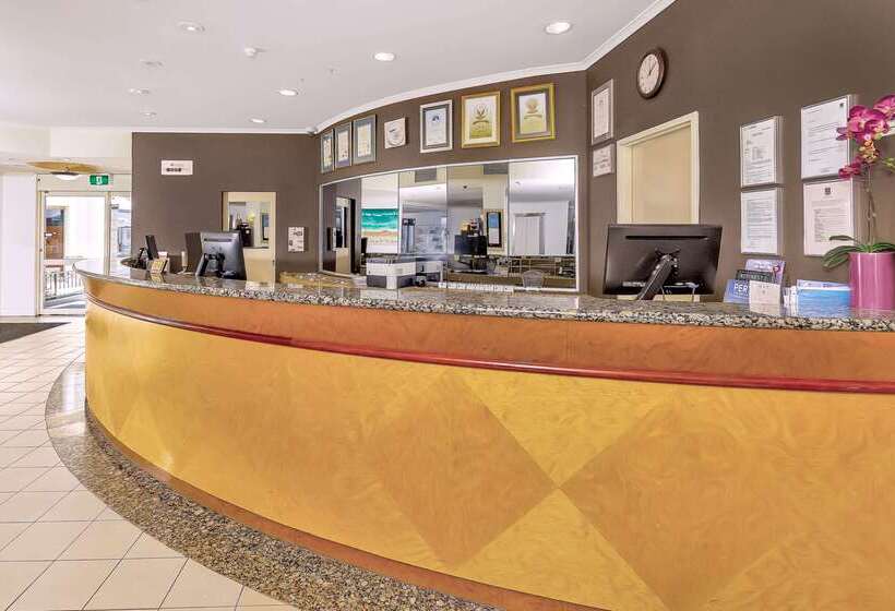 فندق Comfort Inn & Suites Goodearth Perth