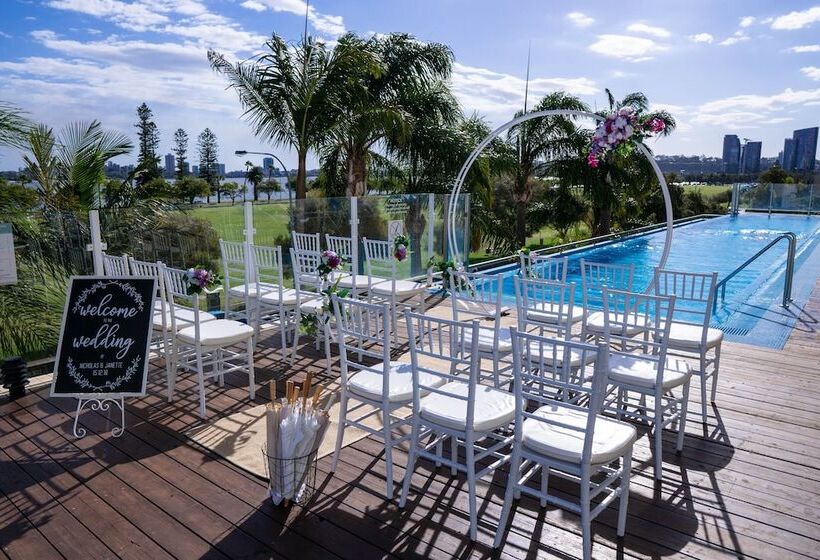 هتل Crowne Plaza Perth, An Ihg