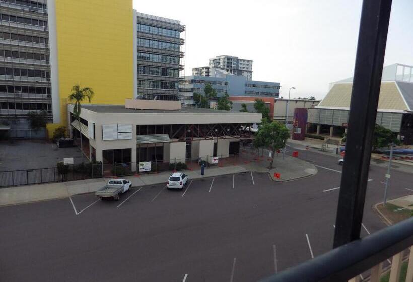 هتل Darwin Poinciana Inn