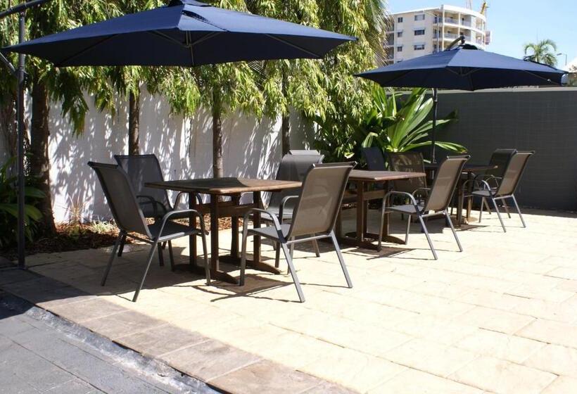 هتل Darwin Poinciana Inn